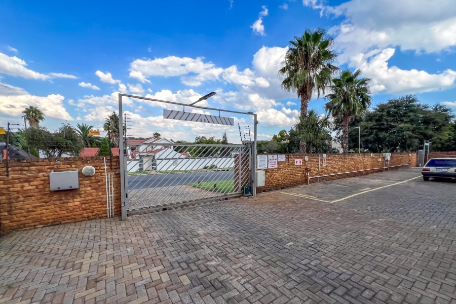 2 Bedroom Property for Sale in Glenvista Gauteng