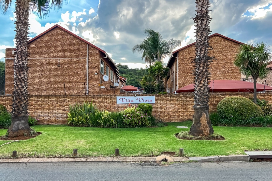 2 Bedroom Property for Sale in Glenvista Gauteng