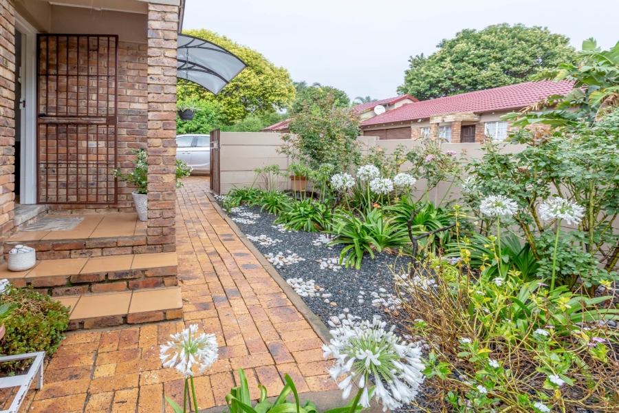 2 Bedroom Property for Sale in Allens Nek Gauteng