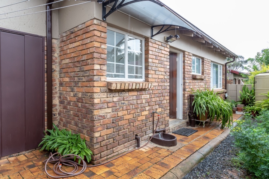 2 Bedroom Property for Sale in Allens Nek Gauteng