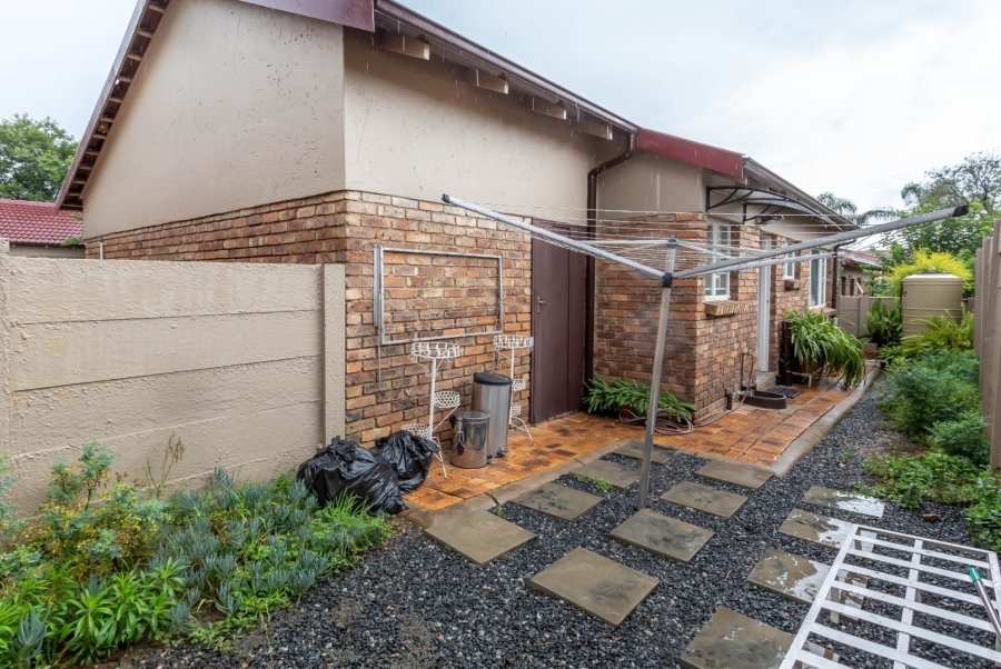 2 Bedroom Property for Sale in Allens Nek Gauteng