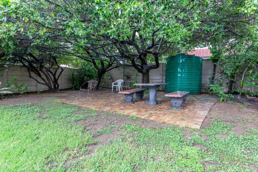 2 Bedroom Property for Sale in Allens Nek Gauteng