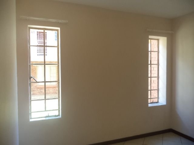 To Let 2 Bedroom Property for Rent in The Orchards Gauteng