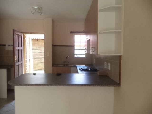 To Let 2 Bedroom Property for Rent in The Orchards Gauteng