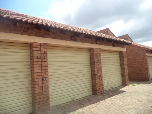 To Let 2 Bedroom Property for Rent in The Orchards Gauteng