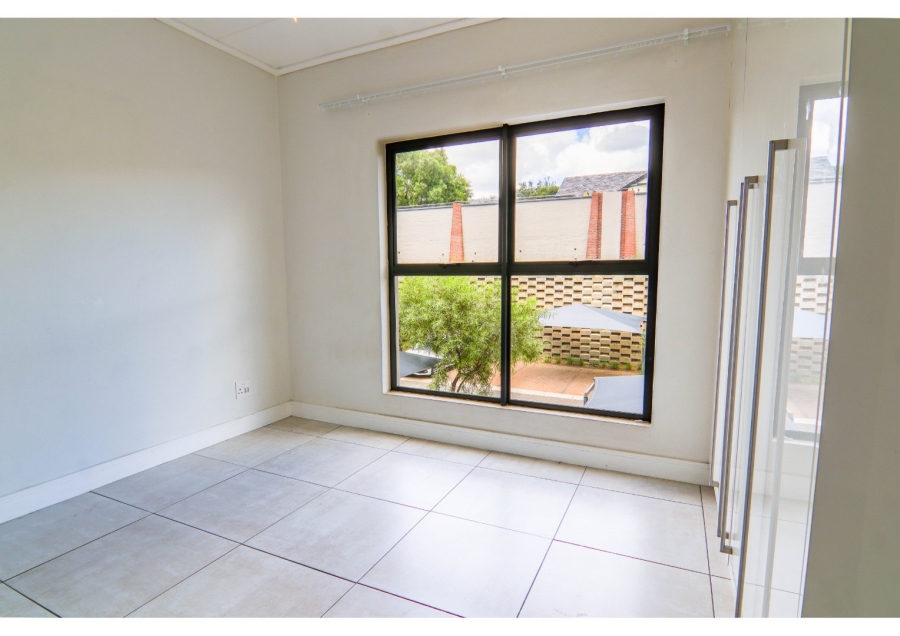 To Let 3 Bedroom Property for Rent in The Polofields Gauteng