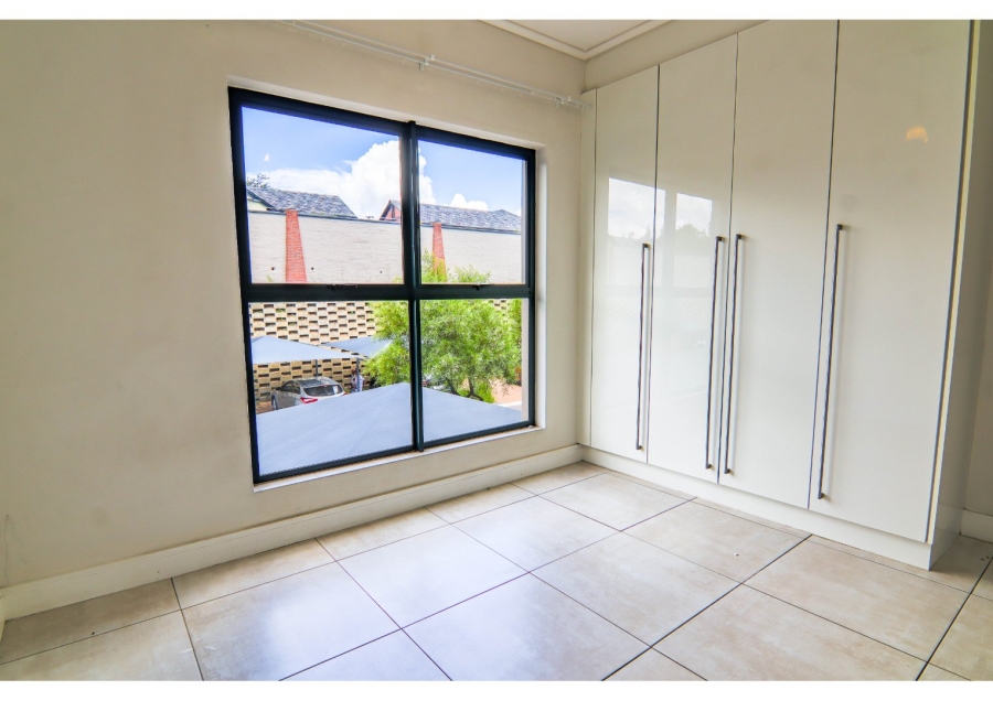 To Let 3 Bedroom Property for Rent in The Polofields Gauteng