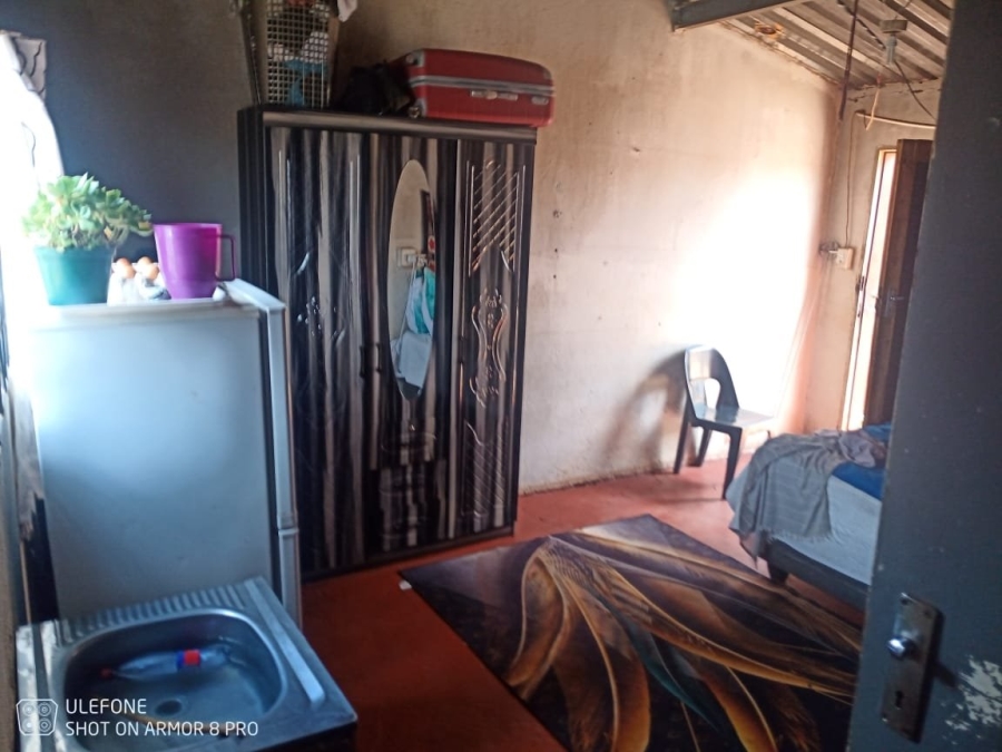 1 Bedroom Property for Sale in Rondebult Gauteng