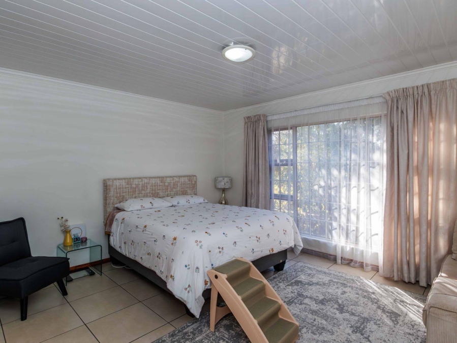 4 Bedroom Property for Sale in Greenstone Hill Gauteng