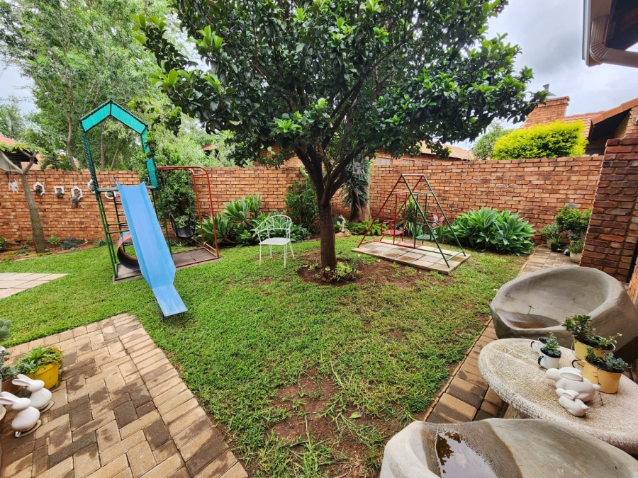 2 Bedroom Property for Sale in Montana Tuine Gauteng