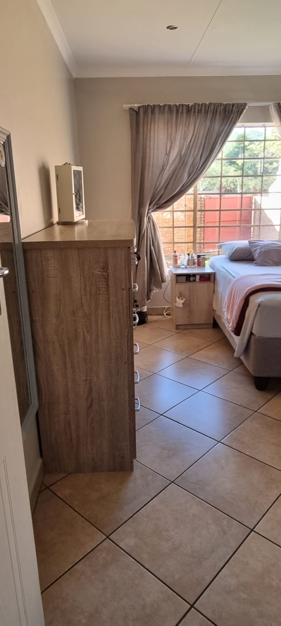 2 Bedroom Property for Sale in Magalieskruin Gauteng