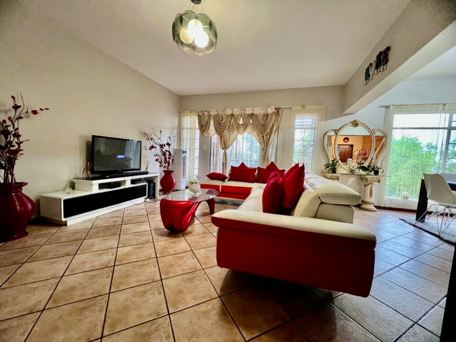 3 Bedroom Property for Sale in La Montagne Gauteng