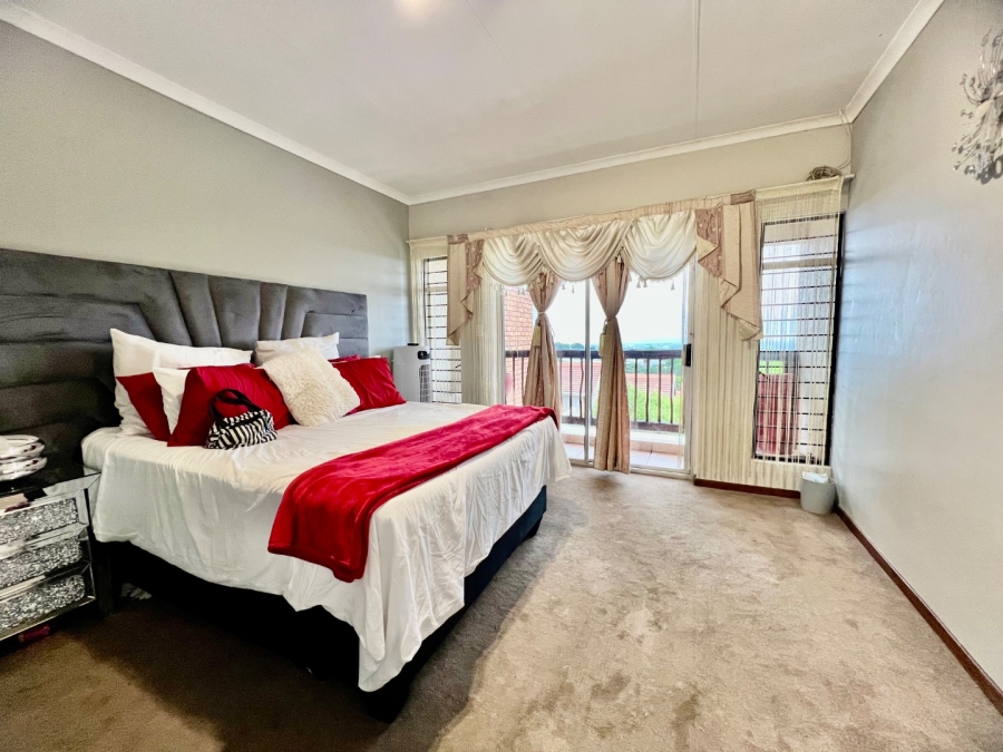 3 Bedroom Property for Sale in La Montagne Gauteng