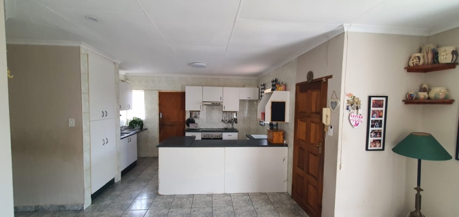 3 Bedroom Property for Sale in Noordheuwel Gauteng