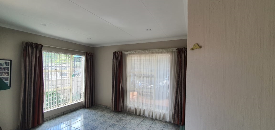 3 Bedroom Property for Sale in Noordheuwel Gauteng