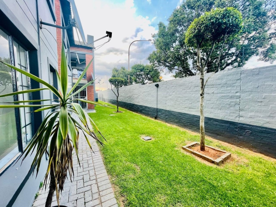 To Let 2 Bedroom Property for Rent in Edleen Gauteng