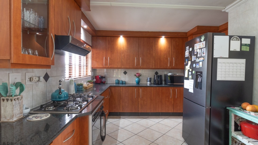 5 Bedroom Property for Sale in Amberfield Gauteng