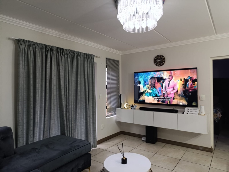 2 Bedroom Property for Sale in Amberfield Gauteng