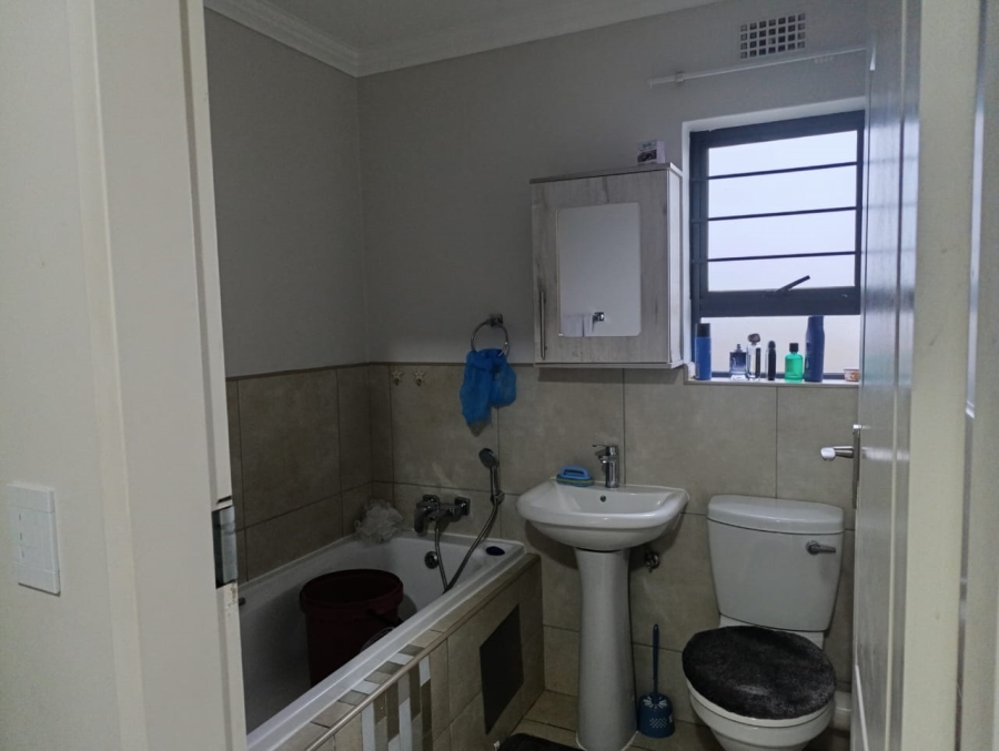 2 Bedroom Property for Sale in Amberfield Gauteng