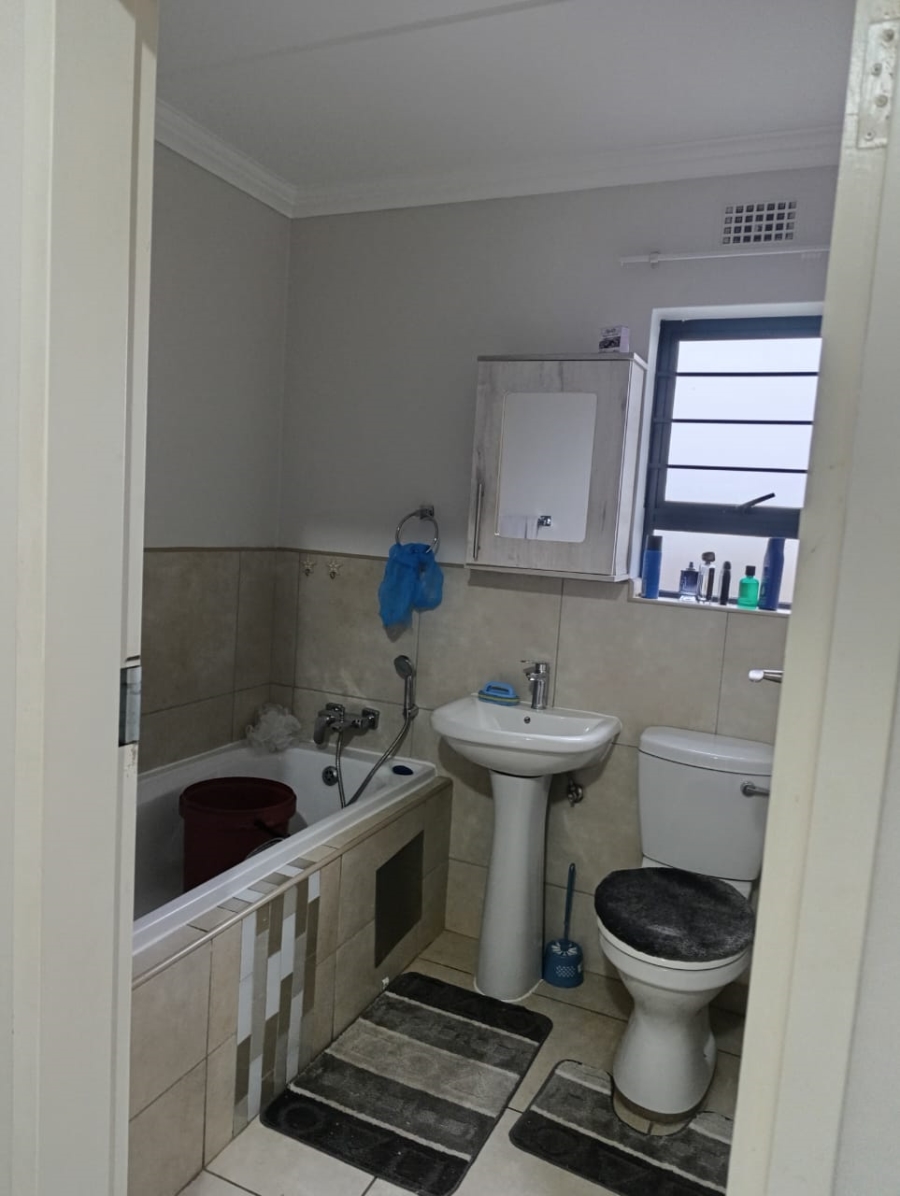 2 Bedroom Property for Sale in Amberfield Gauteng