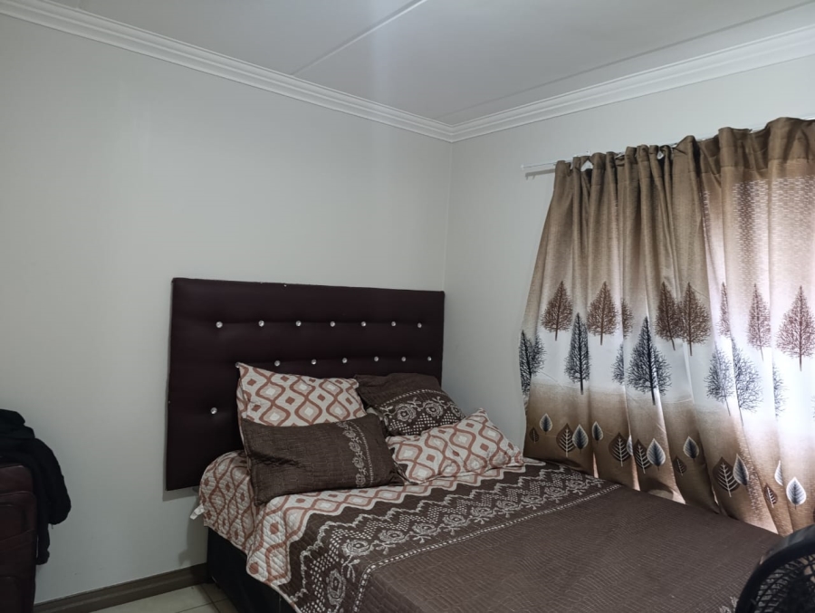 2 Bedroom Property for Sale in Amberfield Gauteng