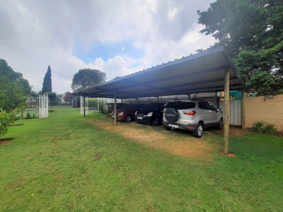 To Let 1 Bedroom Property for Rent in Kenmare Gauteng