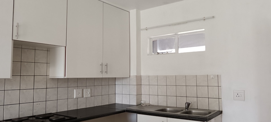 To Let 2 Bedroom Property for Rent in Vorna Valley Gauteng