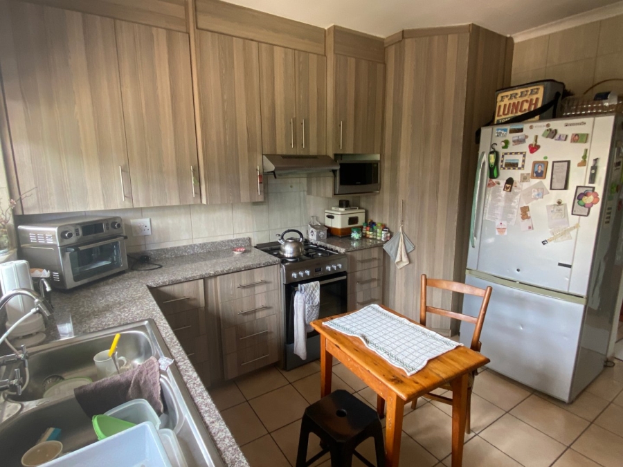 2 Bedroom Property for Sale in Montana Tuine Gauteng