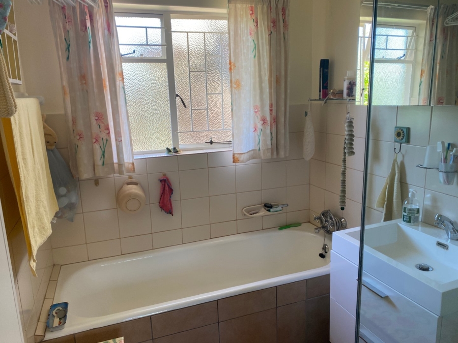 2 Bedroom Property for Sale in Montana Tuine Gauteng