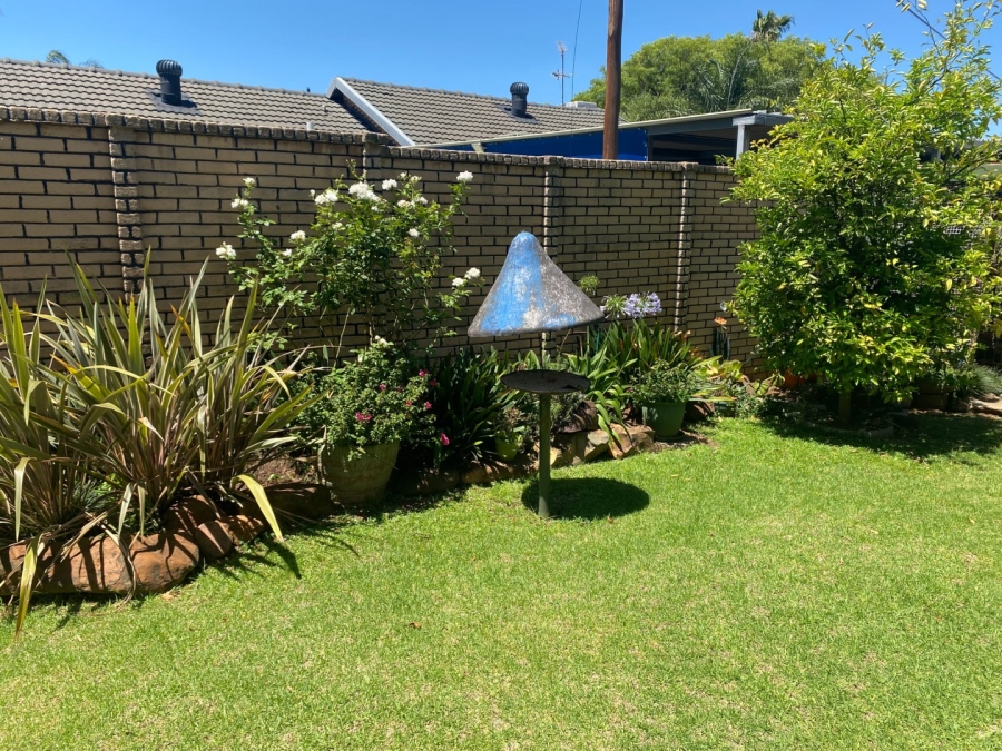 2 Bedroom Property for Sale in Montana Tuine Gauteng