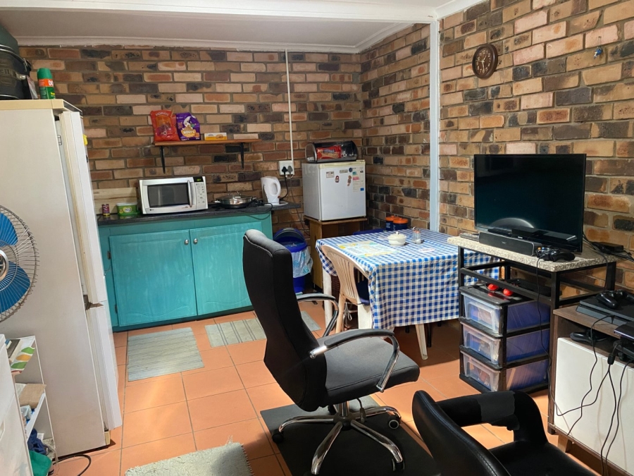 2 Bedroom Property for Sale in Montana Tuine Gauteng