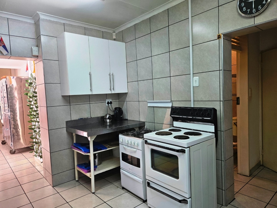 4 Bedroom Property for Sale in Fontainebleau Gauteng