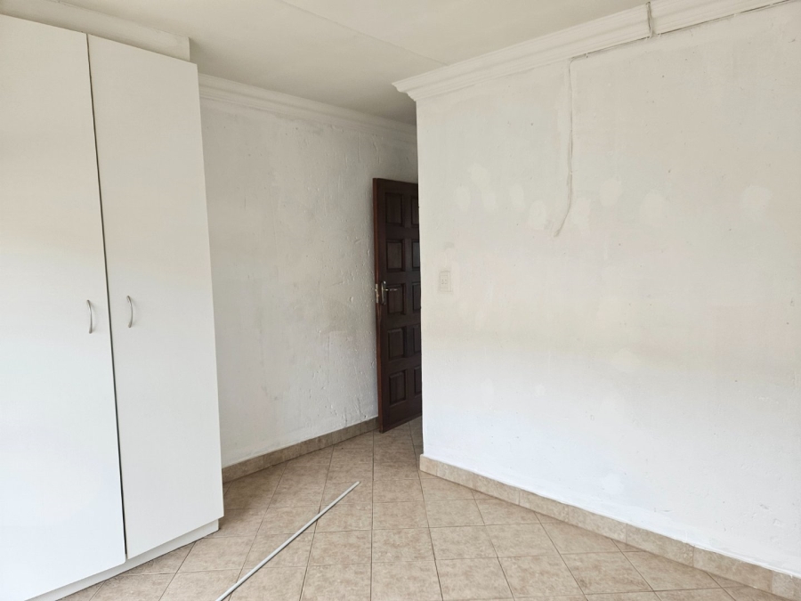 2 Bedroom Property for Sale in Florida Park Gauteng