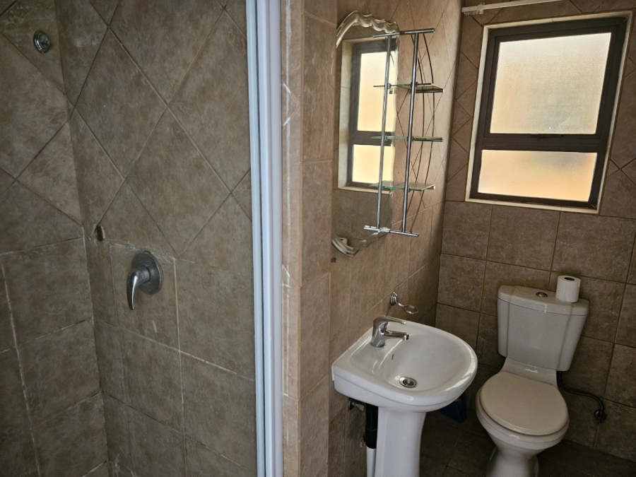 2 Bedroom Property for Sale in Florida Park Gauteng