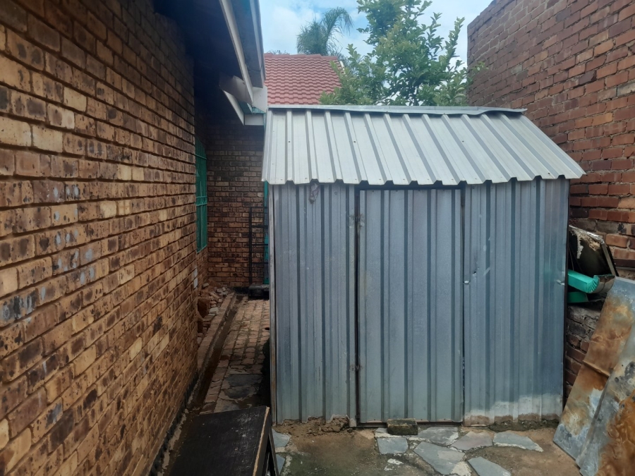 4 Bedroom Property for Sale in Soshanguve L Gauteng