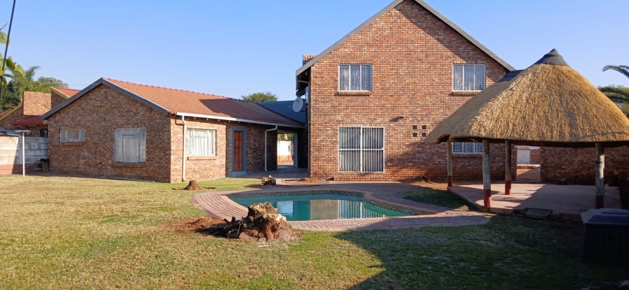 3 Bedroom Property for Sale in Heuweloord Gauteng