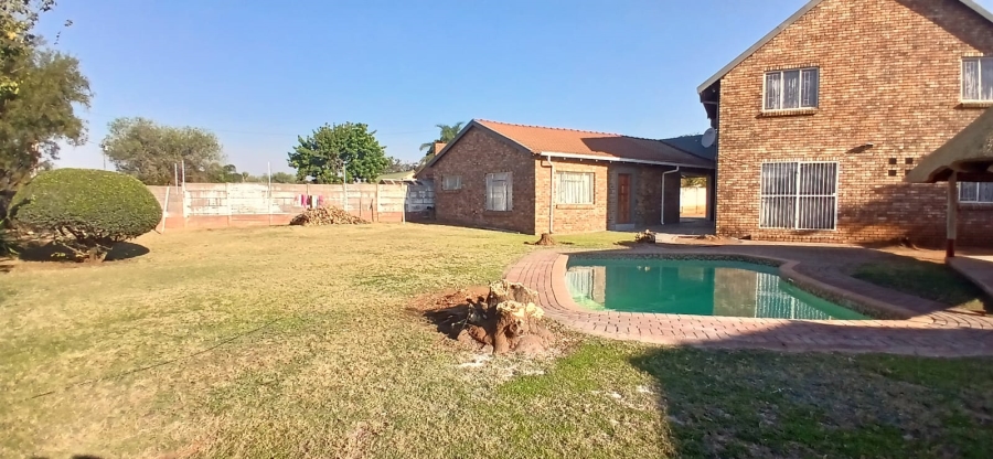 3 Bedroom Property for Sale in Heuweloord Gauteng