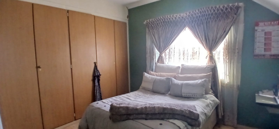 3 Bedroom Property for Sale in Heuweloord Gauteng