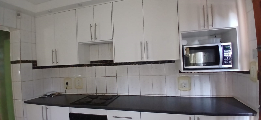 3 Bedroom Property for Sale in Heuweloord Gauteng