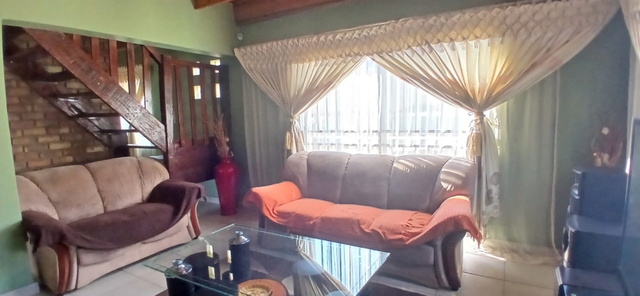 3 Bedroom Property for Sale in Heuweloord Gauteng