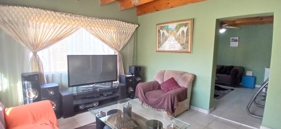 3 Bedroom Property for Sale in Heuweloord Gauteng