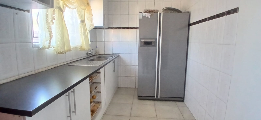 3 Bedroom Property for Sale in Heuweloord Gauteng