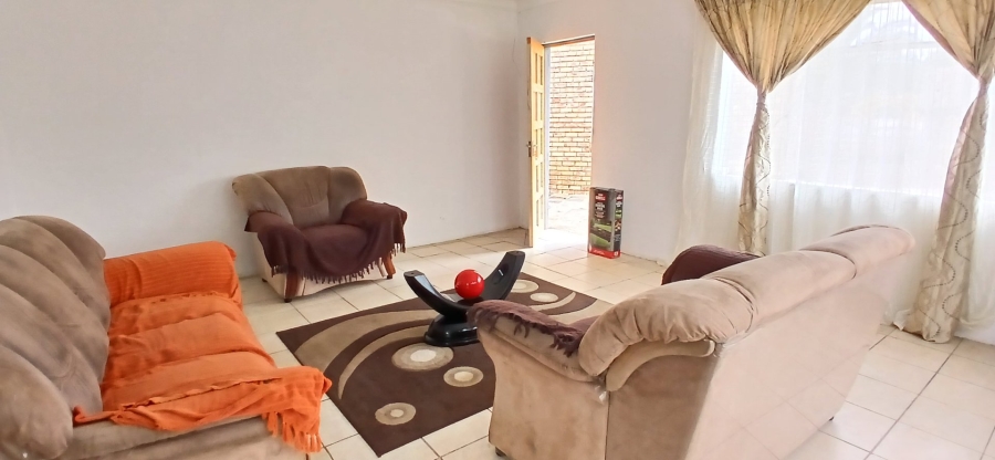 3 Bedroom Property for Sale in Heuweloord Gauteng