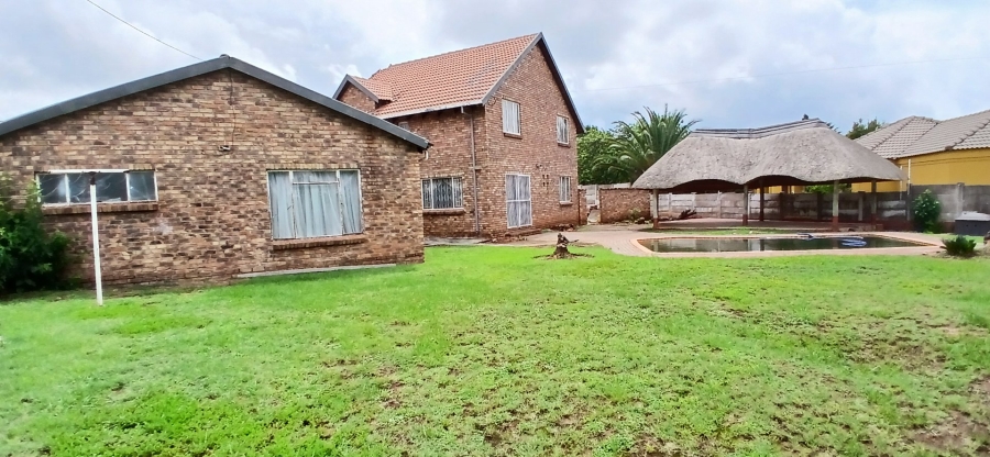 3 Bedroom Property for Sale in Heuweloord Gauteng