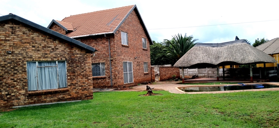 3 Bedroom Property for Sale in Heuweloord Gauteng