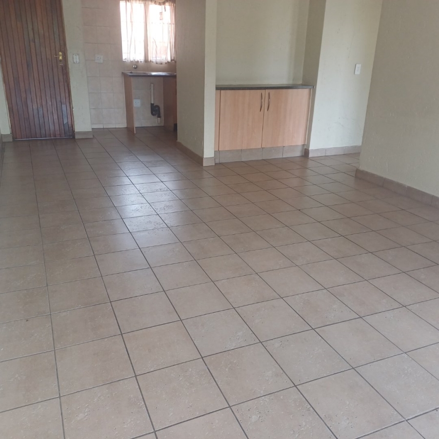 2 Bedroom Property for Sale in Erand Gardens Gauteng