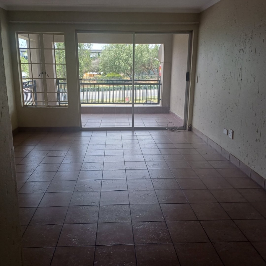 2 Bedroom Property for Sale in Erand Gardens Gauteng