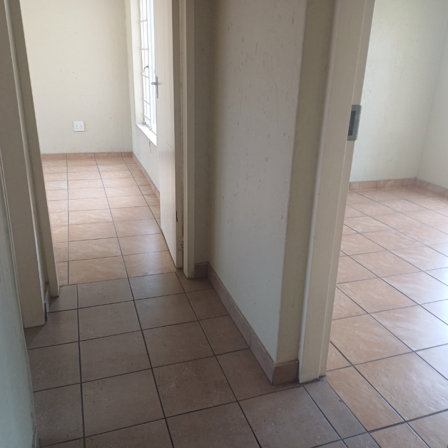 2 Bedroom Property for Sale in Erand Gardens Gauteng