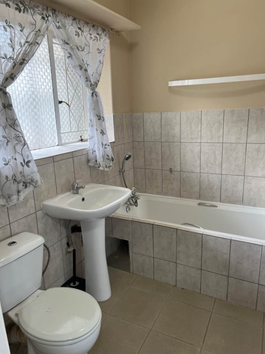 To Let 2 Bedroom Property for Rent in Windsor West Gauteng