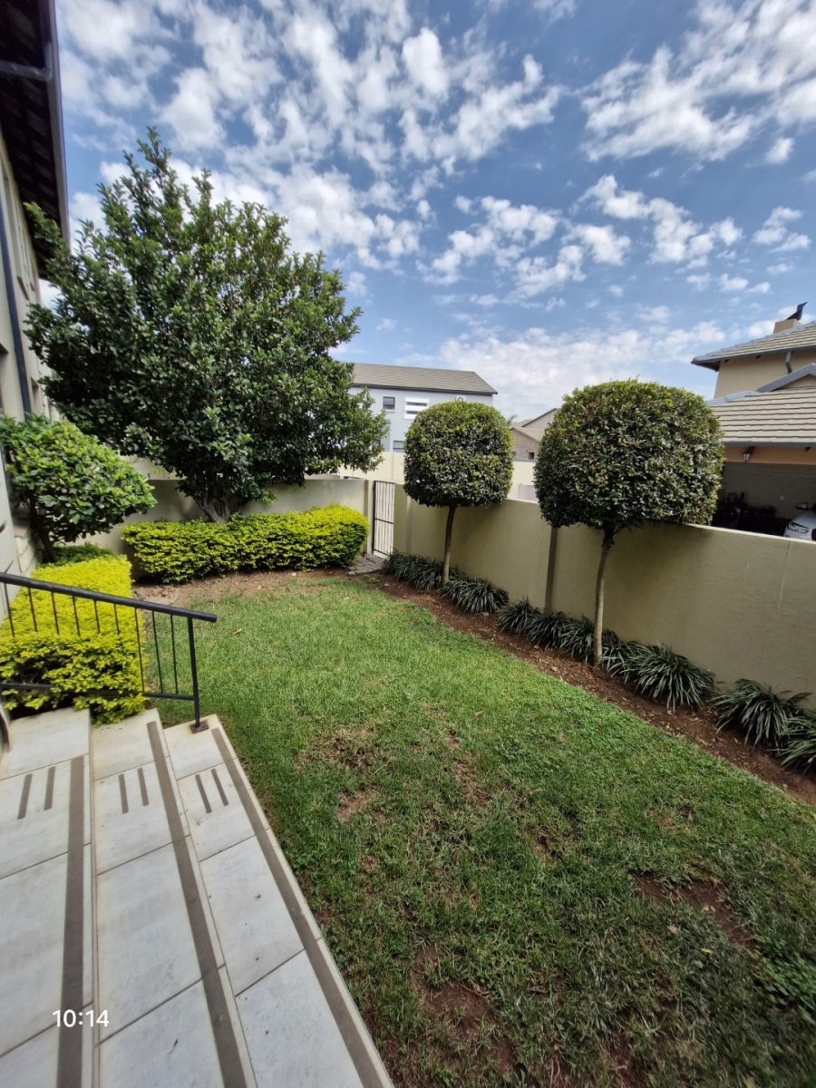 3 Bedroom Property for Sale in Candlewoods Country Estate Gauteng